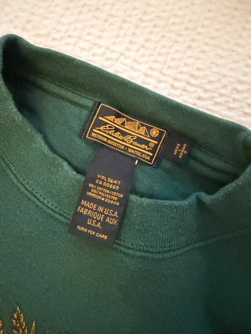 Vintage Eddie Bauer Green 'Field's Finest' Graphic Crewneck Sweatshirt - Picture 4 of 4